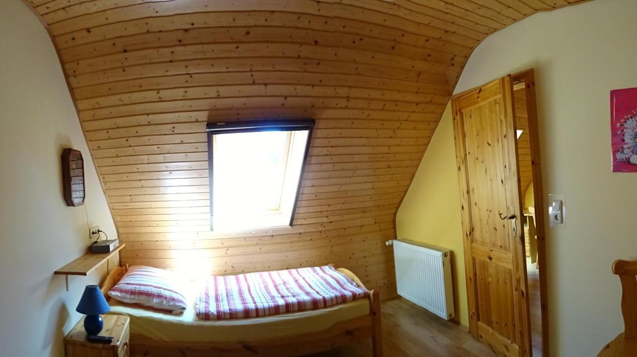 Ferienhaus Im Urigen Garten Bzw Eulenhaus Zingst Dış mekan fotoğraf