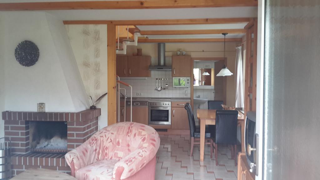 Ferienhaus Im Urigen Garten Bzw Eulenhaus Zingst Oda fotoğraf